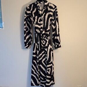 NWT Endless Moon Resortwear LS Maxi Dress with Belt Black and White Bold Pattern